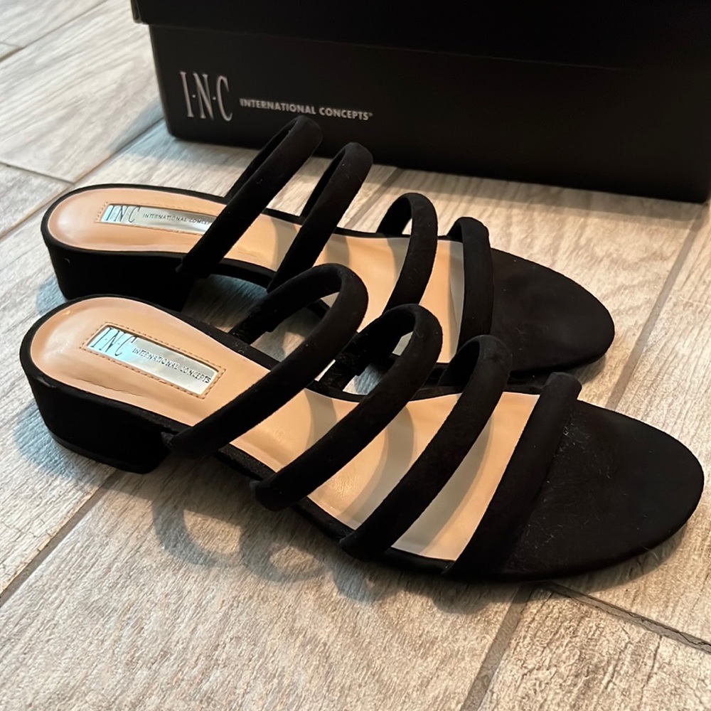 INC INTERNATIONAL CONCEPTS LAMIAF BLACK SUEDE SANDAL SIZE 8 WOMEN